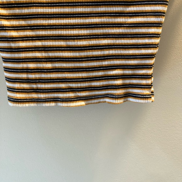 Striped Ribbed Crop Top - Picture 5 of 6